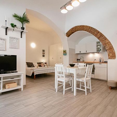 Zefiro21 Tiny House Apartment แตร์โมลิ ภายนอก รูปภาพ