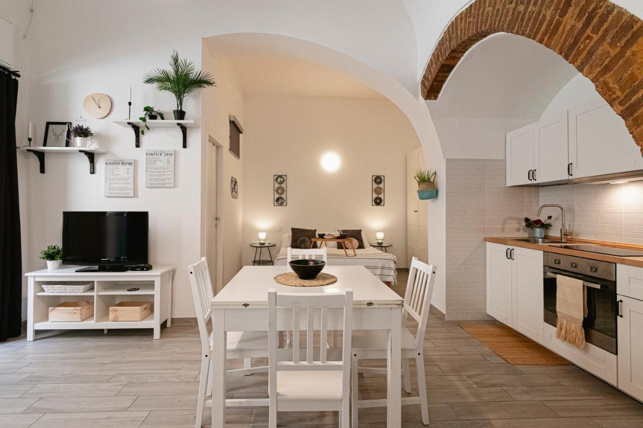 Zefiro21 Tiny House Apartment แตร์โมลิ ภายนอก รูปภาพ