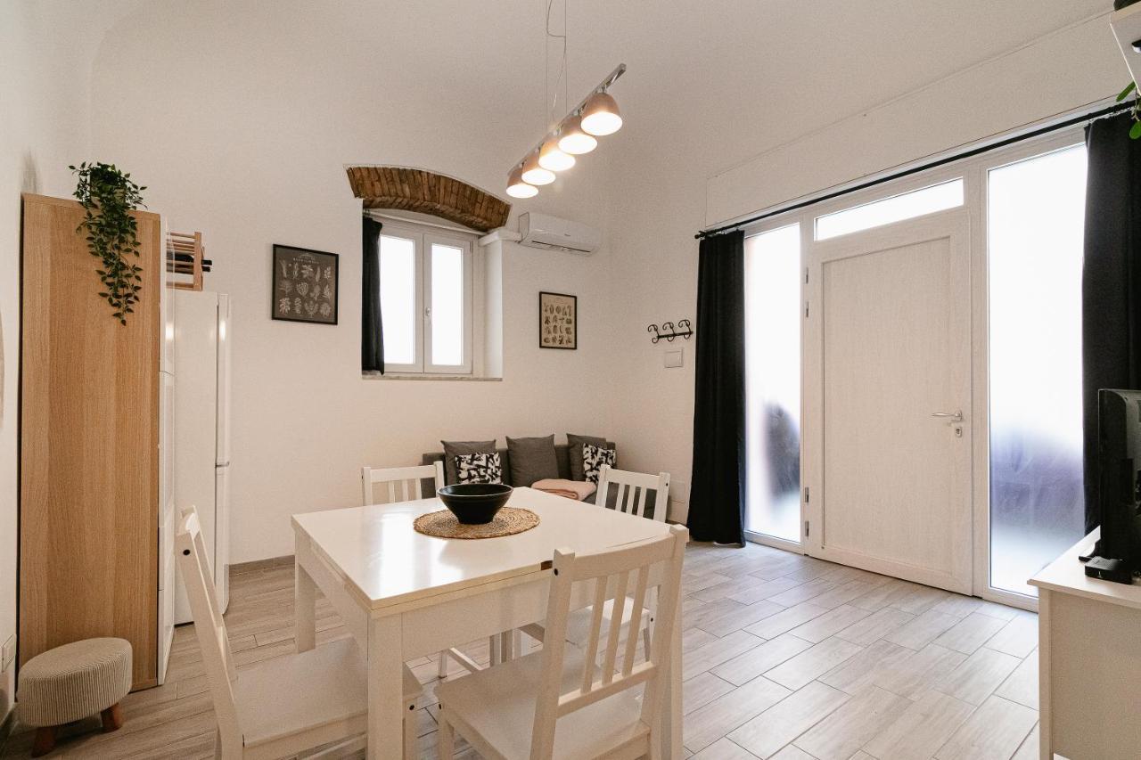 Zefiro21 Tiny House Apartment แตร์โมลิ ภายนอก รูปภาพ