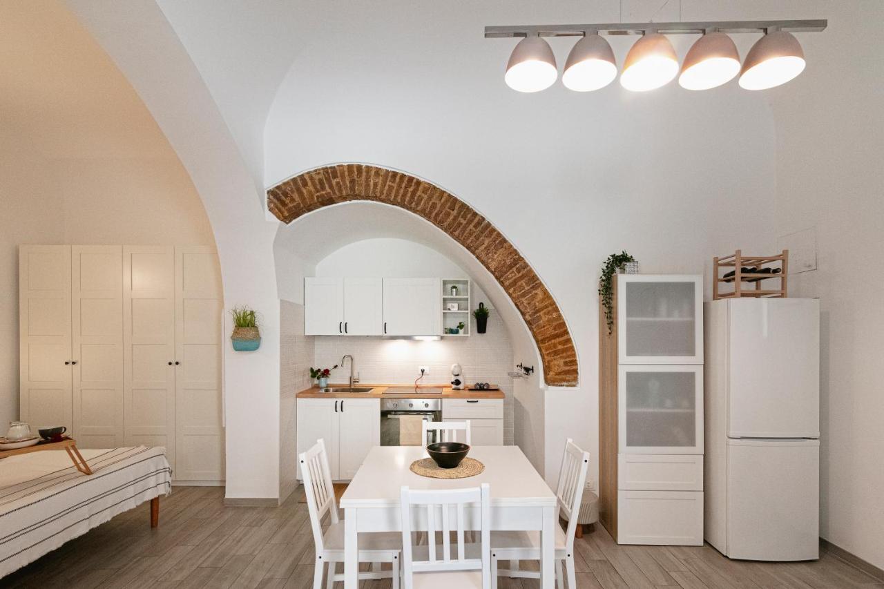 Zefiro21 Tiny House Apartment แตร์โมลิ ภายนอก รูปภาพ